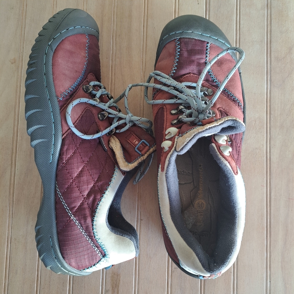 J-41 Jeep Adventure Aspen Hiking Quilted Comfort Traction Sole Lace-Up Sneakers